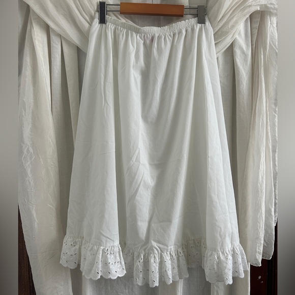 Dresses & Skirts - Vintage 1980’s Slip Skirt